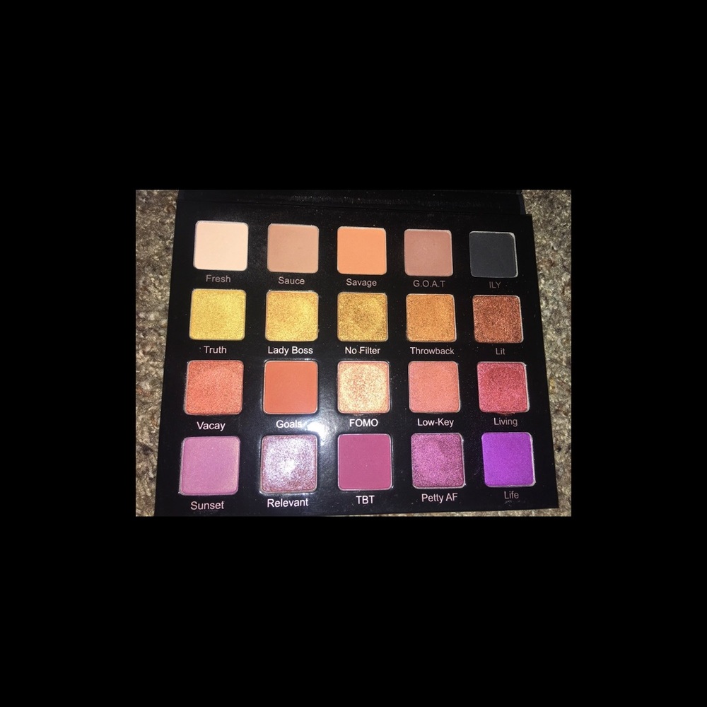 Violet Voss Hashtag pallet